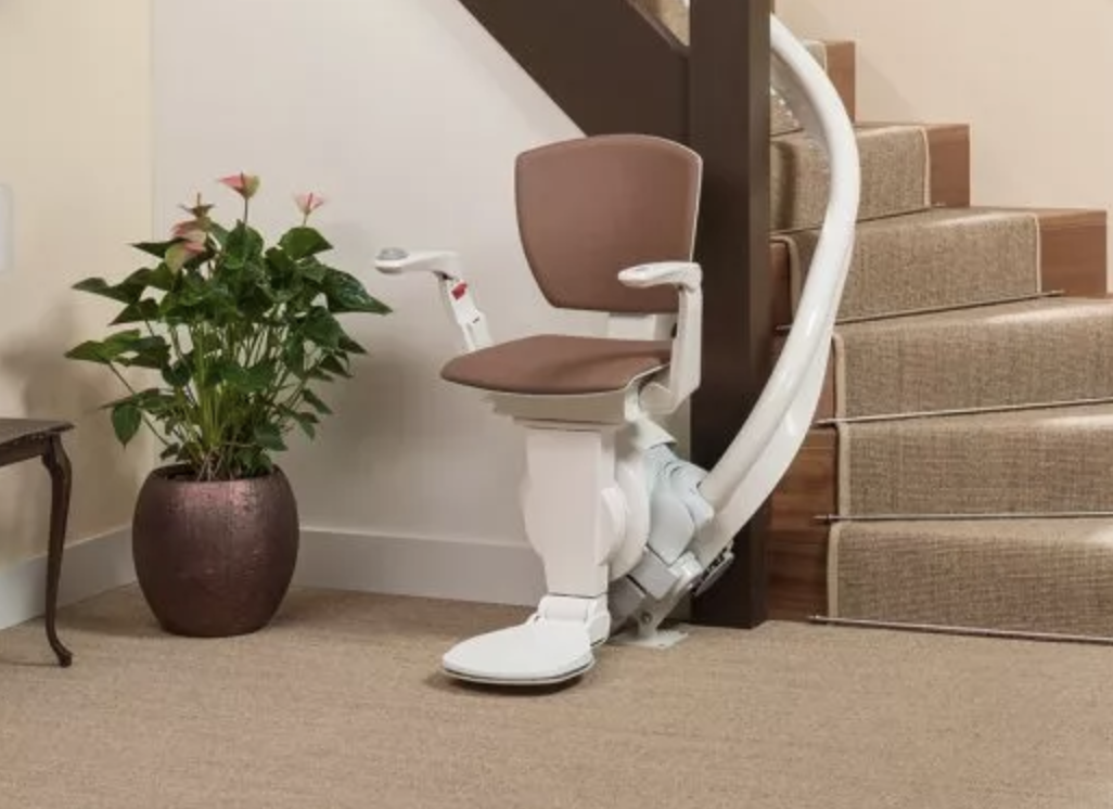 Een traplift aanpassen naar jouw interieur in huis: het is zeker mogelijk!
