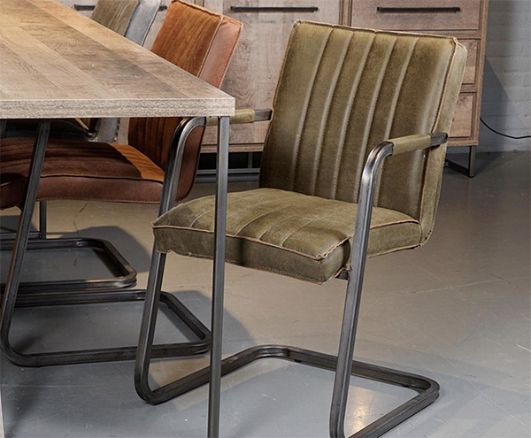 Comfort is luxe! Tips voor het kiezen van comfortabele eetkamerstoelen.