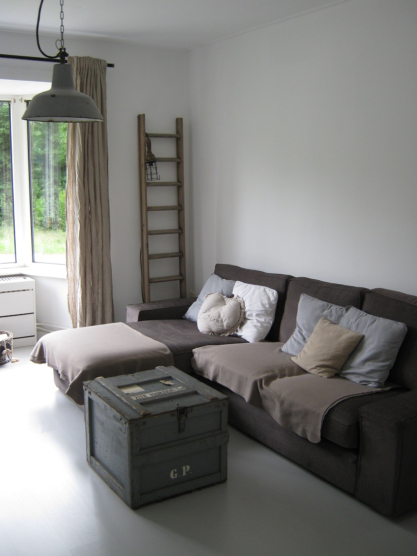 Interieur ideeen woonkamer paars: interieurfoto s.